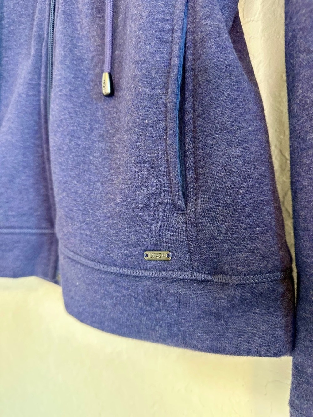 UGG Full-Zip Fleece Hoodie Sweatshirt, Size M - Picture 4 of 10
